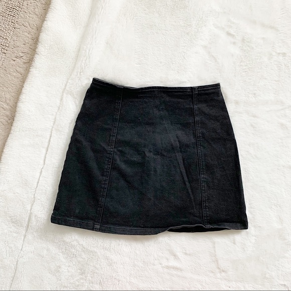PARE | basic black button down skirt - Picture 5 of 9